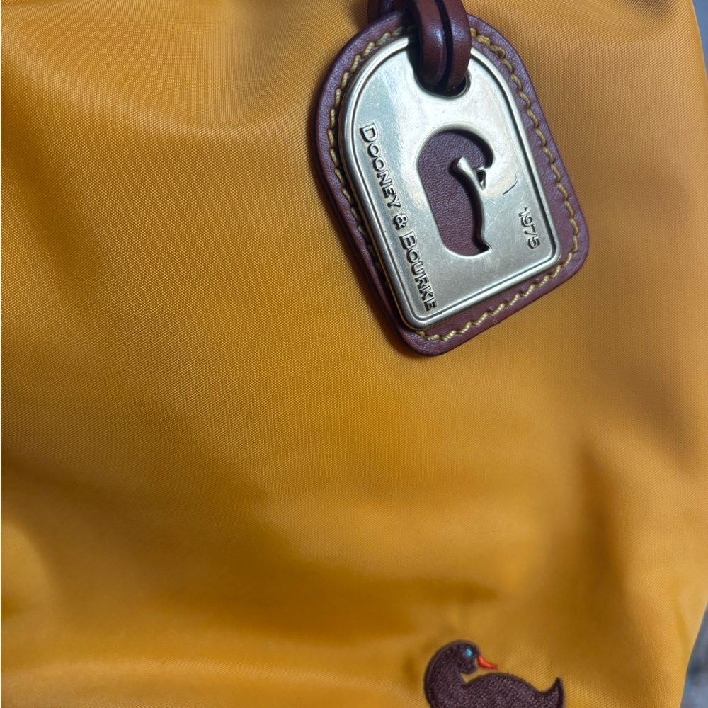 Dooney & Burke nylon mustard shoulder bag - Picture 6 of 7
